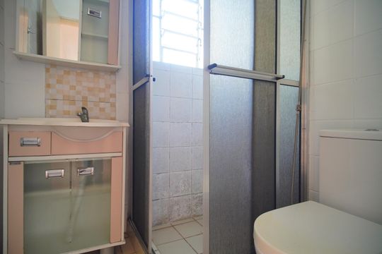Banheiro de apartamento à venda com 2 quartos, 63m² em São Miguel, São Leopoldo