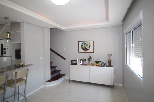 Sala 1 de casa à venda com 3 quartos, 310m² em São Geraldo, Porto Alegre