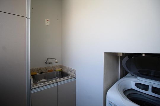 Área de Serviço de casa à venda com 3 quartos, 310m² em São Geraldo, Porto Alegre