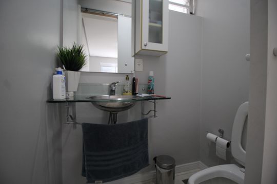 Lavabo de casa à venda com 3 quartos, 310m² em São Geraldo, Porto Alegre