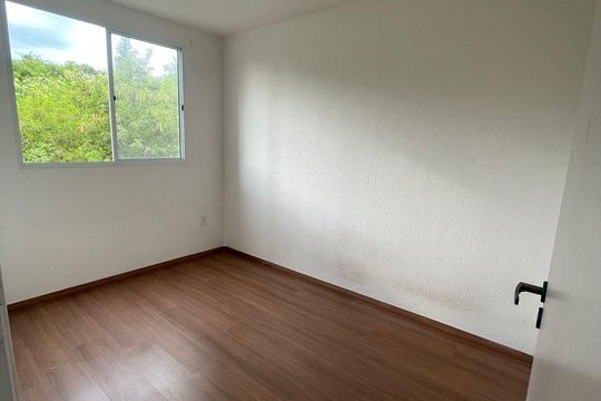 Quarto de apartamento para alugar com 2 quartos, 42m² em Santa Cruz, Rio de Janeiro