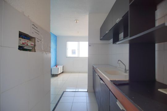 Cozinha de apartamento à venda com 2 quartos, 42m² em Santos Dumont, São Leopoldo