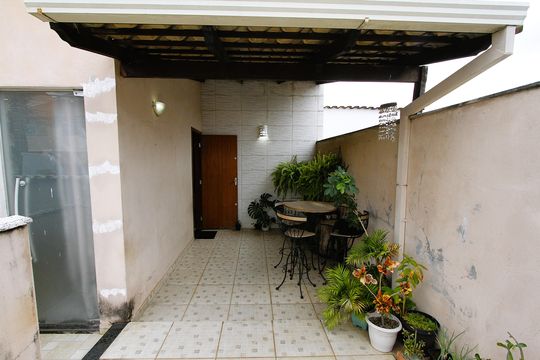 Varanda da Sala de casa à venda com 6 quartos, 200m² em Jk, Contagem
