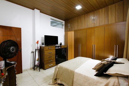 Quarto 5 Suíte de casa à venda com 6 quartos, 200m² em Jk, Contagem