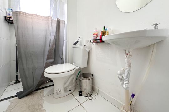 Banheiro Social de apartamento à venda com 2 quartos, 43m² em Bairro dos Casa, São Bernardo do Campo