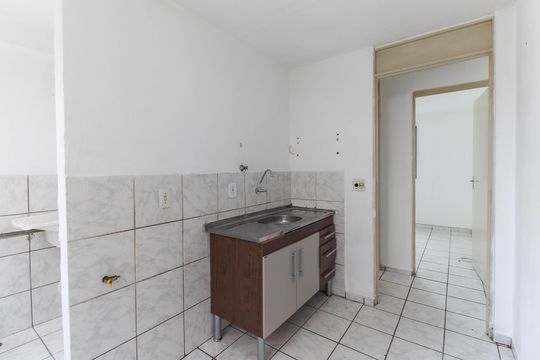Cozinha de apartamento à venda com 2 quartos, 46m² em Conjunto Residencial José Bonifácio, São Paulo