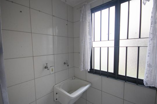Cozinha e Área de Serviço de apartamento para alugar com 2 quartos, 46m² em Jardim Francisco Mendes, São Paulo