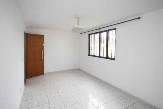 Sala  de apartamento para alugar com 2 quartos, 46m² em Jardim Francisco Mendes, São Paulo