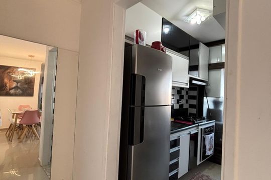 Cozinha de apartamento à venda com 2 quartos, 52m² em Jardim Santa Cruz, São Paulo