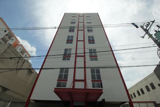 Fachada de kitnet/studio para alugar com 1 quarto, 52m² em Santa Terezinha, Santo André