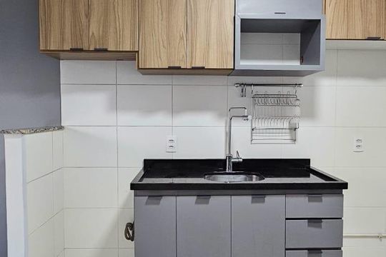 Cozinha de apartamento à venda com 2 quartos, 32m² em Parque Fongaro, São Paulo