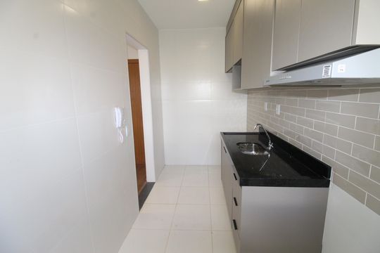 Cozinha de apartamento para alugar com 2 quartos, 63m² em Colinas do Paratehy, São José dos Campos