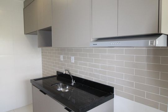 Cozinha de apartamento para alugar com 2 quartos, 63m² em Colinas do Paratehy, São José dos Campos