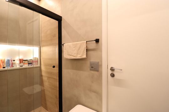 Banheiro da Suíte 2 de apartamento à venda com 2 quartos, 210m² em Lapa, São Paulo