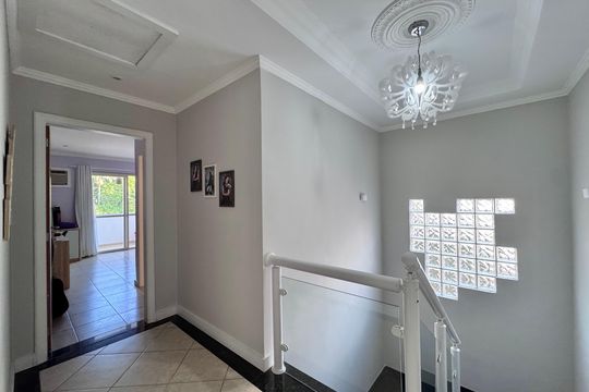 Corredor de casa de condomínio à venda com 4 quartos, 310m² em Recreio dos Bandeirantes, Rio de Janeiro