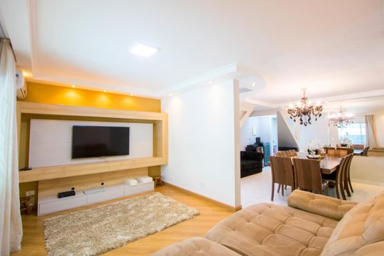 Sala de TV de casa à venda com 3 quartos, 224m² em Campestre, Santo André