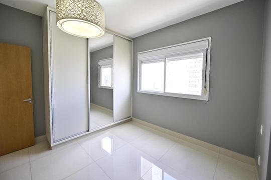 Apartamento para alugar com 4 quartos, 191m² em Setor Bueno, Goiânia