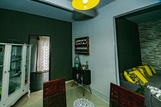 Casa à venda com 4 quartos, 377m² em Floramar, Belo Horizonte