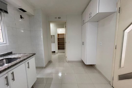 Cozinha de apartamento à venda com 3 quartos, 96m² em Cidade São Francisco, São Paulo