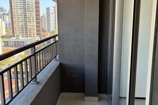 Varanda de kitnet/studio à venda com 1 quarto, 22m² em Santo Amaro, São Paulo