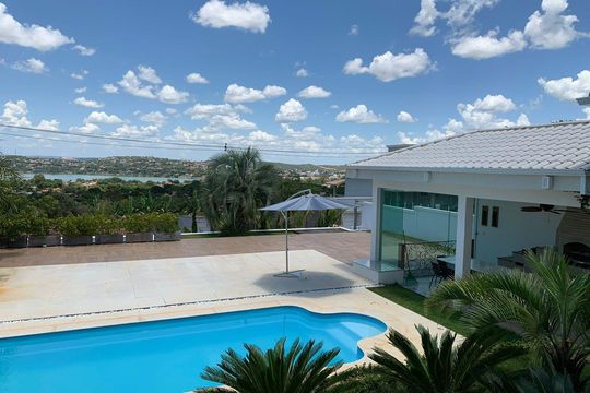 Área externa de casa para alugar com 4 quartos, 400m² em Joá, Lagoa Santa