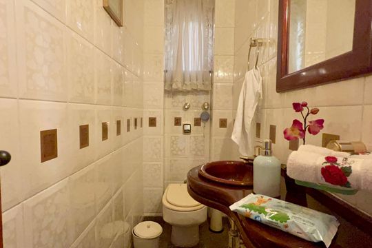 Lavabo de casa para alugar com 3 quartos, 256m² em Vila Madalena, São Paulo