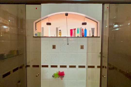 Banheiro da Suíte de casa para alugar com 3 quartos, 256m² em Vila Madalena, São Paulo