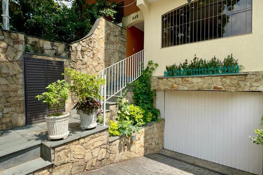 Garagem de casa para alugar com 3 quartos, 256m² em Vila Madalena, São Paulo