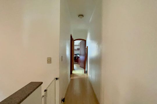 Corredor de casa para alugar com 3 quartos, 256m² em Vila Madalena, São Paulo