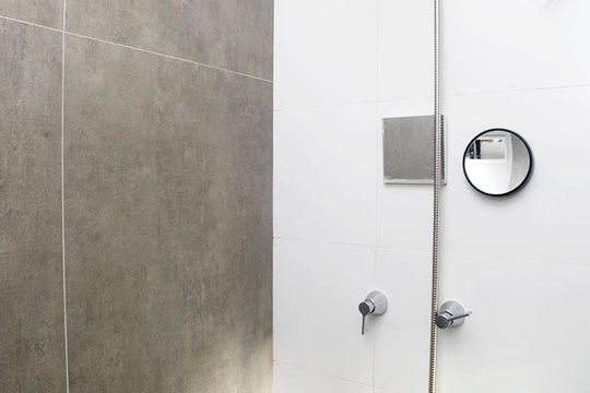 Banheiro de kitnet/studio para alugar com 1 quarto, 46m² em Centro Histórico, Porto Alegre