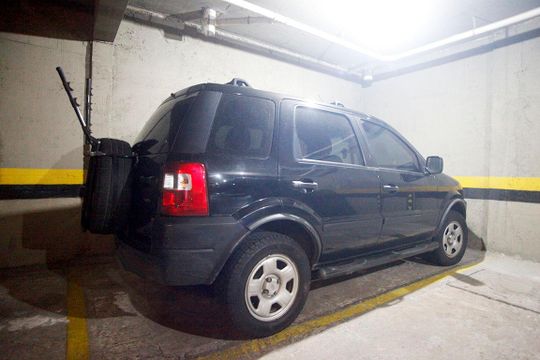 Box Garagem (01 vaga) de kitnet/studio para alugar com 1 quarto, 46m² em Centro Histórico, Porto Alegre