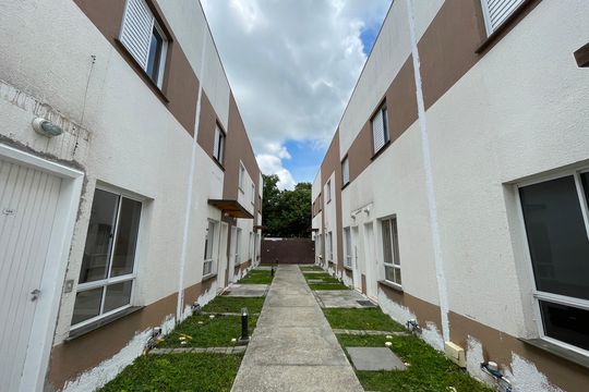 Fachada de casa de condomínio para alugar com 2 quartos, 85m² em Água Espraiada (caucaia do Alto), Cotia