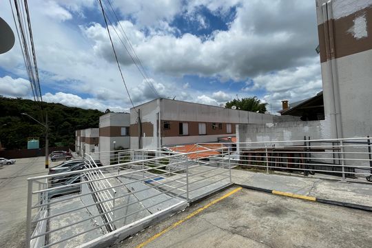 Condomínio de casa de condomínio para alugar com 2 quartos, 85m² em Água Espraiada (caucaia do Alto), Cotia