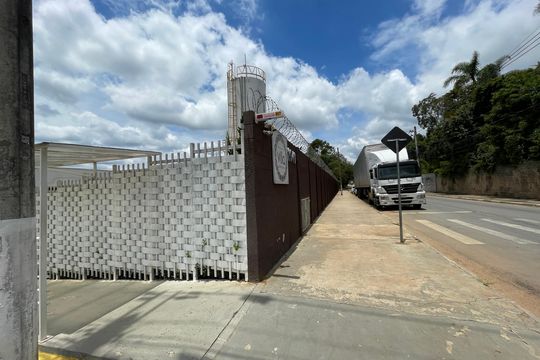 Vista da Rua de casa de condomínio para alugar com 2 quartos, 85m² em Água Espraiada (caucaia do Alto), Cotia