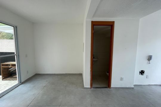 Sala de casa de condomínio para alugar com 2 quartos, 85m² em Água Espraiada (caucaia do Alto), Cotia
