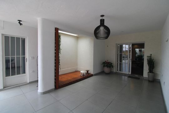 Entrada de casa à venda com 4 quartos, 459m² em Pedreira, São Paulo