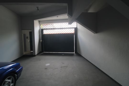 Garagem de casa à venda com 4 quartos, 459m² em Pedreira, São Paulo