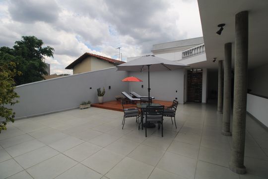 Varanda de casa à venda com 4 quartos, 459m² em Pedreira, São Paulo