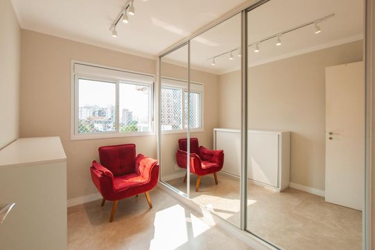 Quarto de apartamento à venda com 3 quartos, 185m² em Vila Ipojuca, São Paulo