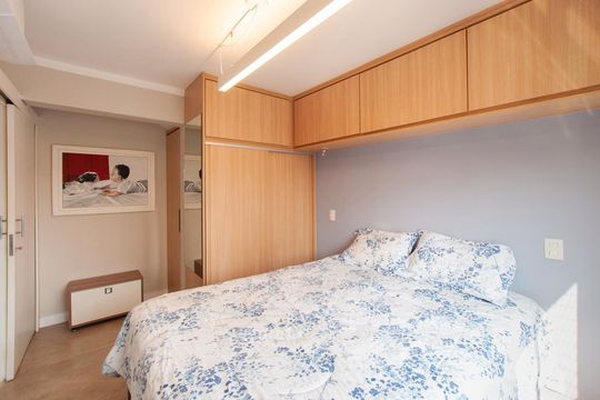 Quarto de apartamento à venda com 3 quartos, 185m² em Vila Ipojuca, São Paulo