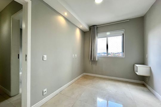 Suite de apartamento à venda com 2 quartos, 64m² em Vila Paulista, São Paulo