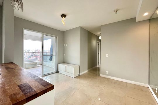 Apartamento à venda com 2 quartos, 64m² em Vila Paulista, São Paulo