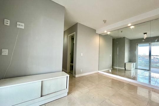 Sala de apartamento à venda com 2 quartos, 64m² em Vila Paulista, São Paulo