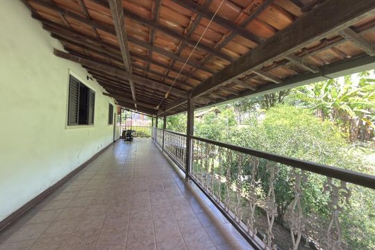 Casa à venda com 4 quartos, 380m² em Granja Vista Alegre, Contagem