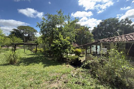 Casa à venda com 4 quartos, 380m² em Granja Vista Alegre, Contagem
