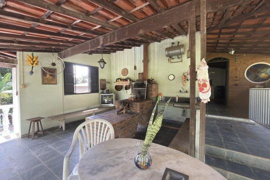 Casa à venda com 4 quartos, 380m² em Granja Vista Alegre, Contagem