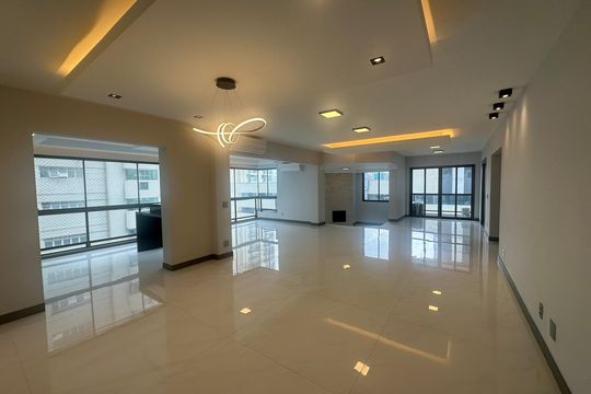 Apartamento à venda com 3 quartos, 290m² em Alphaville, Barueri