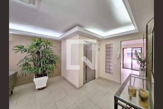Hall Social de apartamento à venda com 2 quartos, 72m² em Perdizes, São Paulo