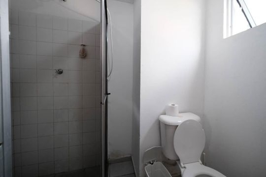 Banheiro de apartamento à venda com 2 quartos, 46m² em Jardim Maringa, São Paulo
