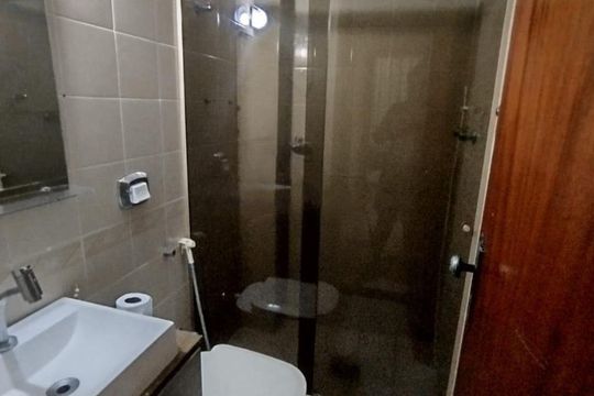 Banheiro de apartamento à venda com 3 quartos, 104m² em Vila Kosmos, Rio de Janeiro